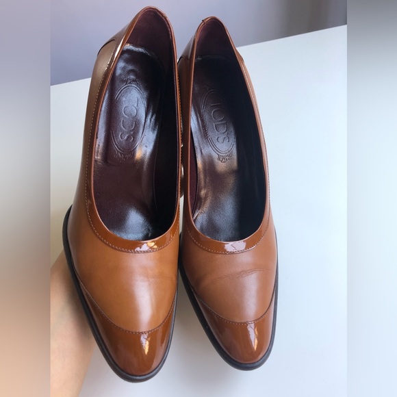 Tod's Shoes - TOD’S Leather Pump Size: US 8.5